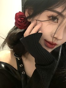 TNT：她不是高冷是病